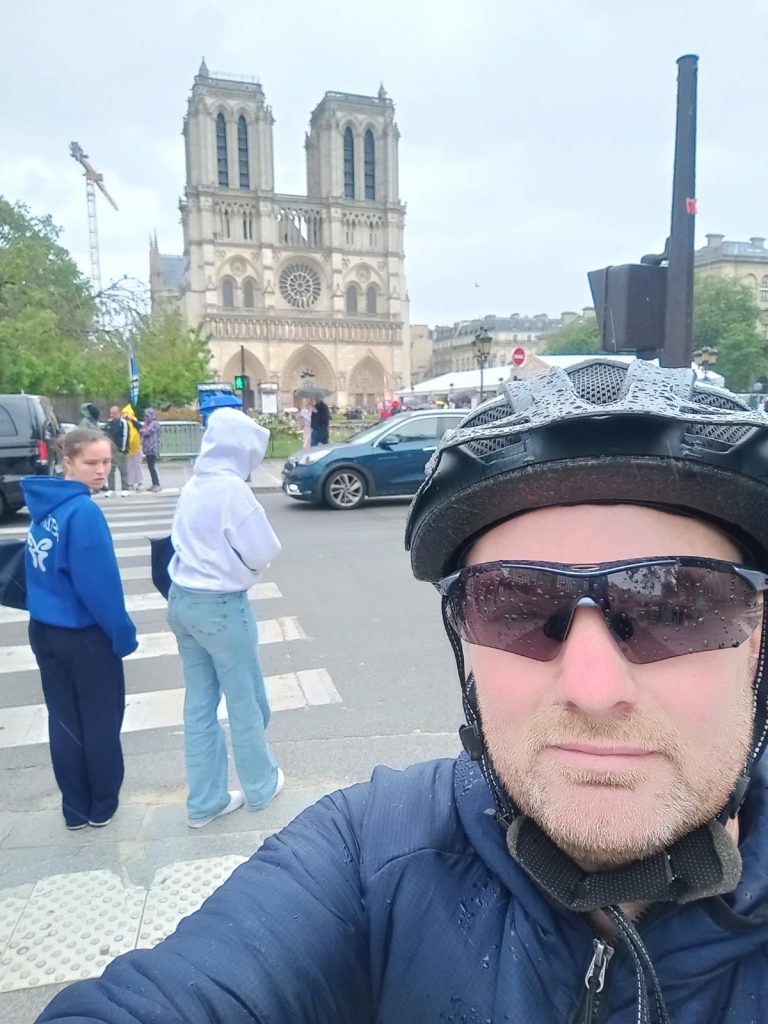 Paris - diese Kathedrale dürfte bekannt sein...